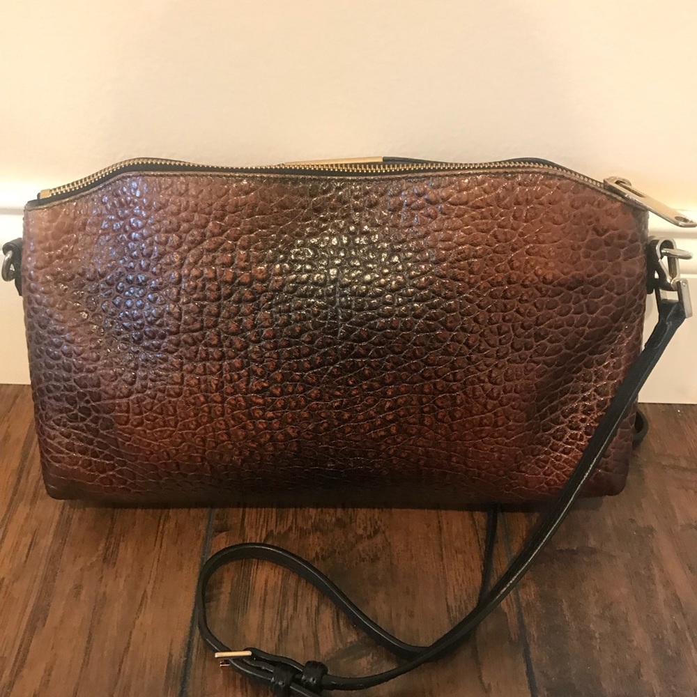 Burberry Chischester Cross Body Bag - Picture 3 of 5